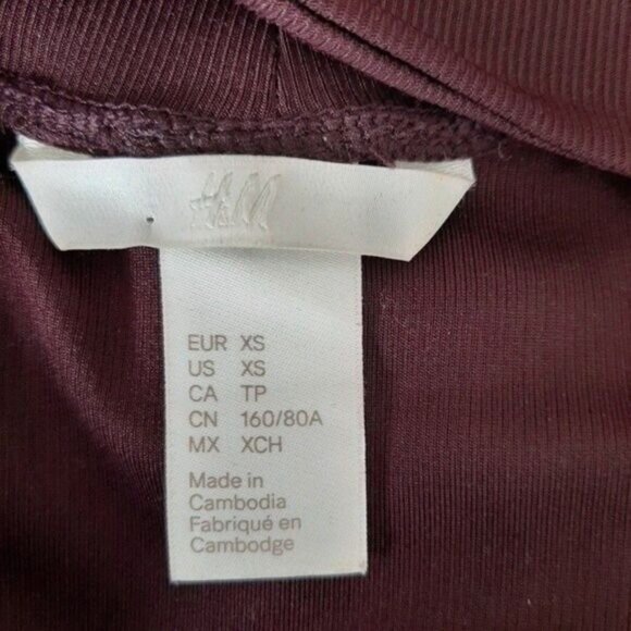H&M Mock Neck Cut-out Fitted Long Sleeve Top Burgundy Sz XS - Picture 9 of 11